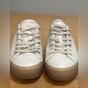Vince Heaton cream Leather City Sneakers Women's Size 9.5